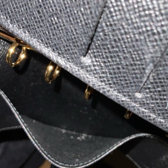 LOUIS VUITTON  Blue Epi leather Small  Ring Agenda Cover. - Picture 5 of 16